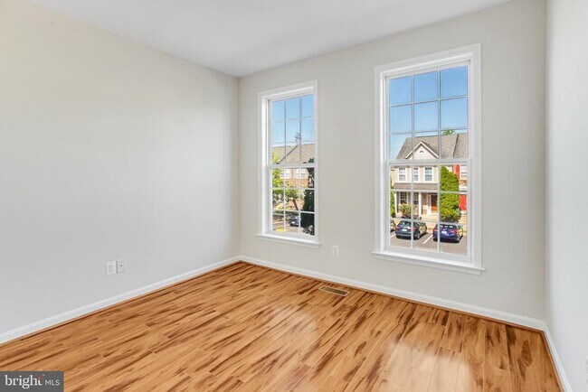 Building Photo - 15519 Exmore Ct