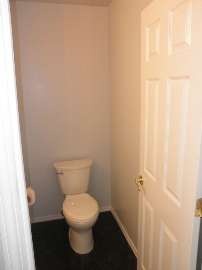 Building Photo - Extra features