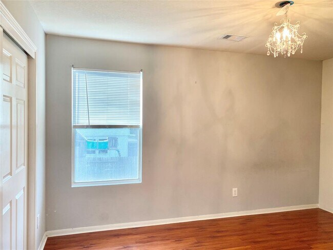Building Photo - 3303 Barkers Crossing Ave