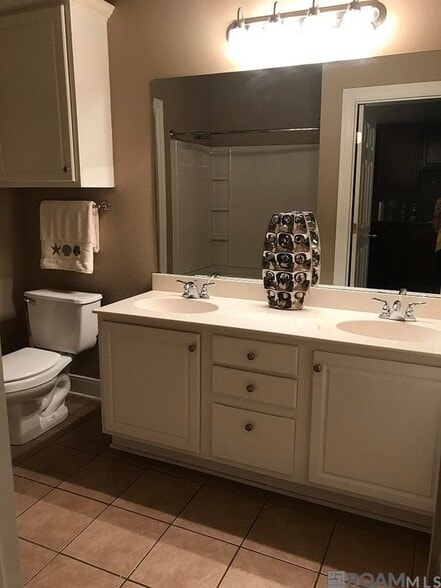 Building Photo - 10600 Lakes Blvd