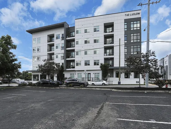 Building Photo - 1125 10th Ave N
