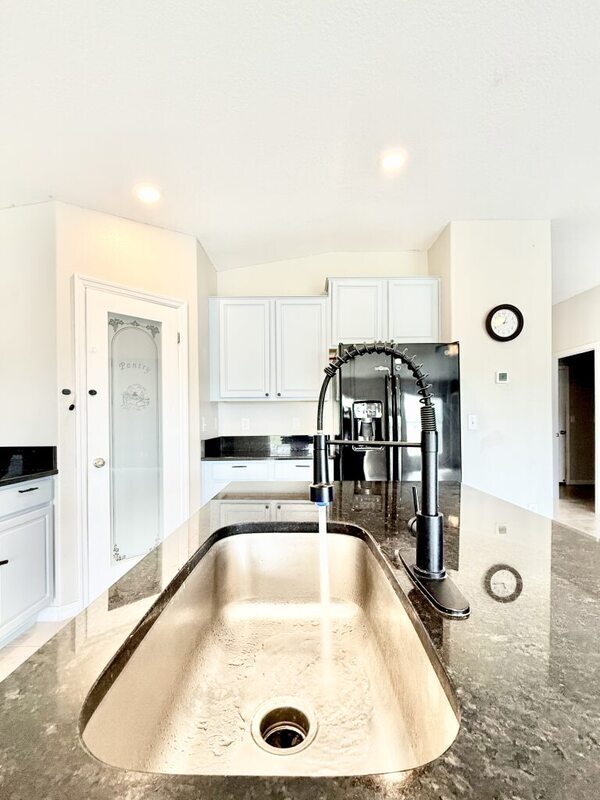 Building Photo - 17134 White Mangrove Dr