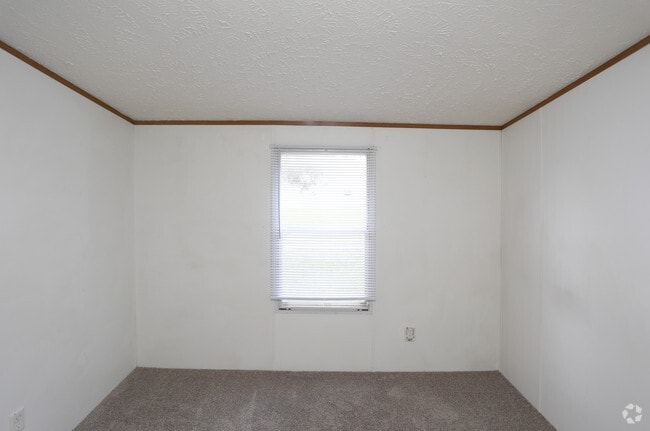 1st Bedroom - Deerfield Acres