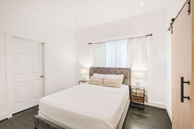 Building Photo - 3309 Webster St