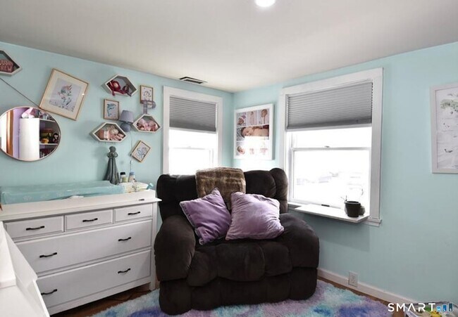 Building Photo - 285 East Ave