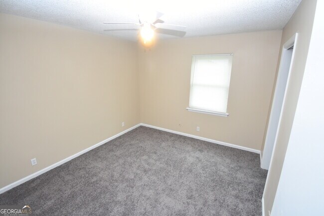 Building Photo - 116 Dogwood Cir
