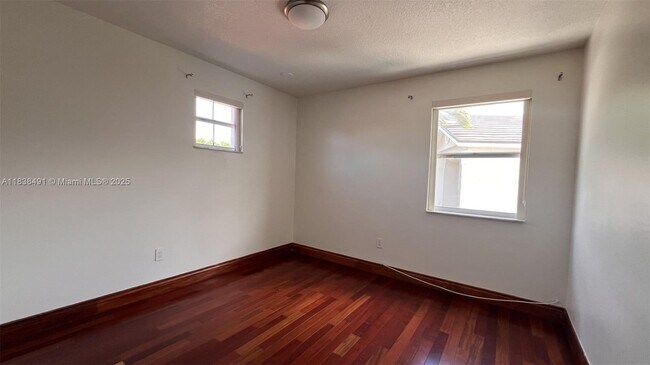 Building Photo - 14819 SW 46th Ln