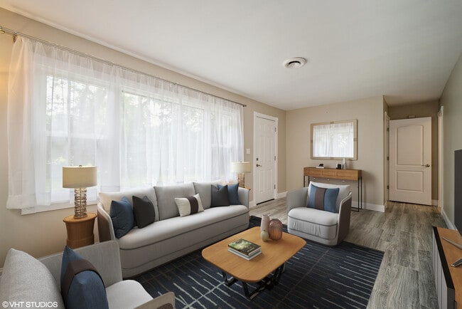 Building Photo - 685 Anthony Trail