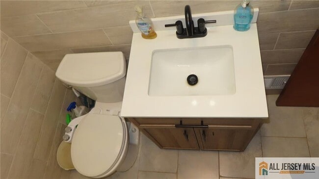 Building Photo - 649 Inman Ave