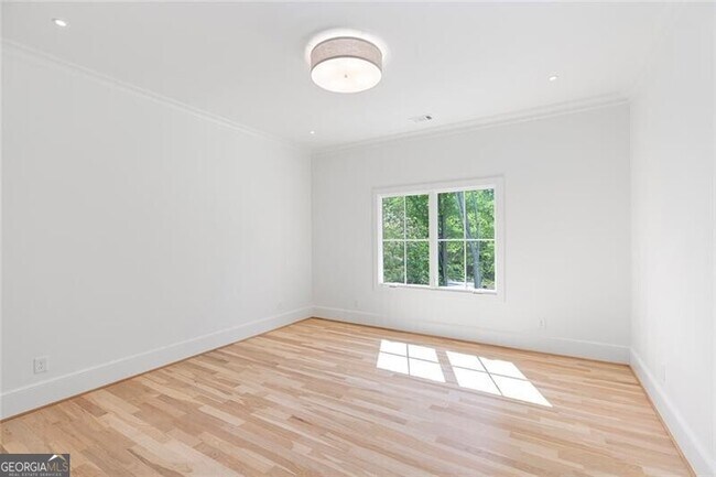 Building Photo - 3290 Dunlop Ct