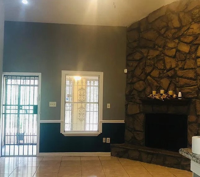 Primary Photo - 12242 W Village Dr