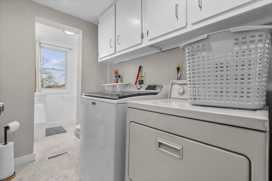 Building Photo - 11 Seaview Ave