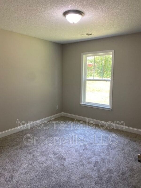 Building Photo - 182 Sherwood Dr