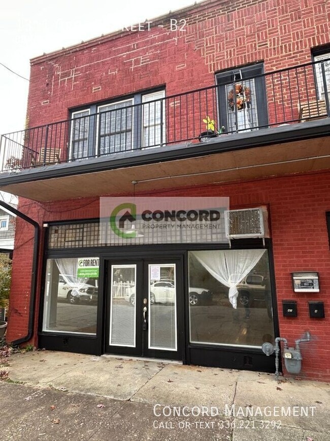 Building Photo - 1311 Grove St