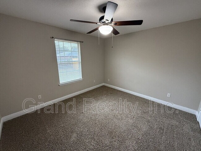 Building Photo - 4754 Winterdale Dr