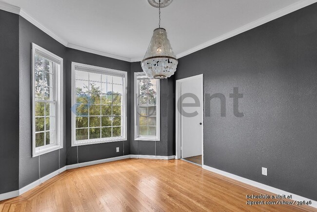 Building Photo - 3104 25th St