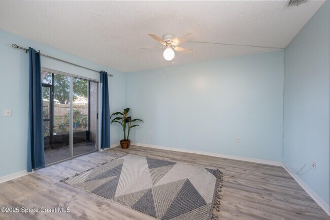 Building Photo - 130 Summer Pl