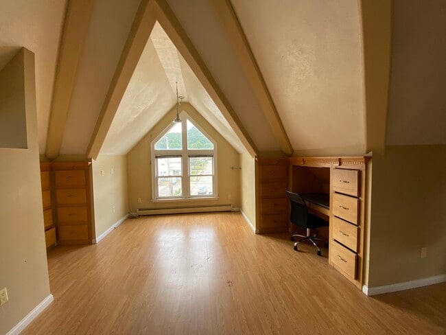 Building Photo - Monaca Duplex (1399)