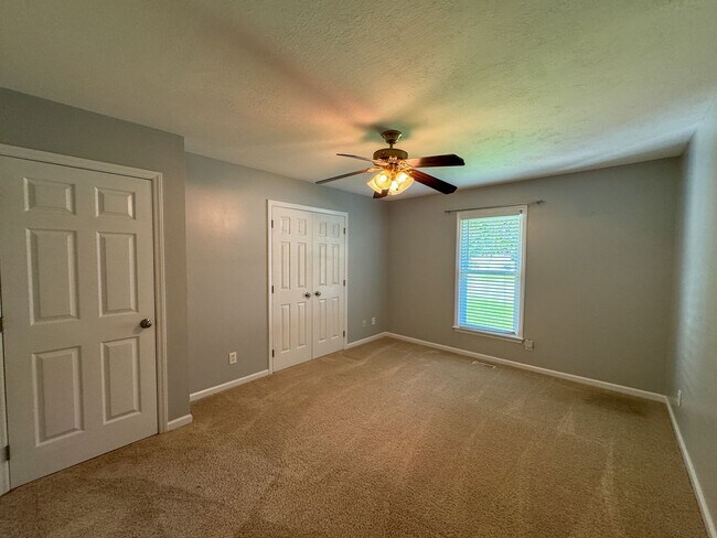 Building Photo - Lovely 3 Bed 2 Bath Home with Bonus Room
