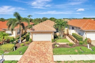 Building Photo - 490 Montelluna Dr