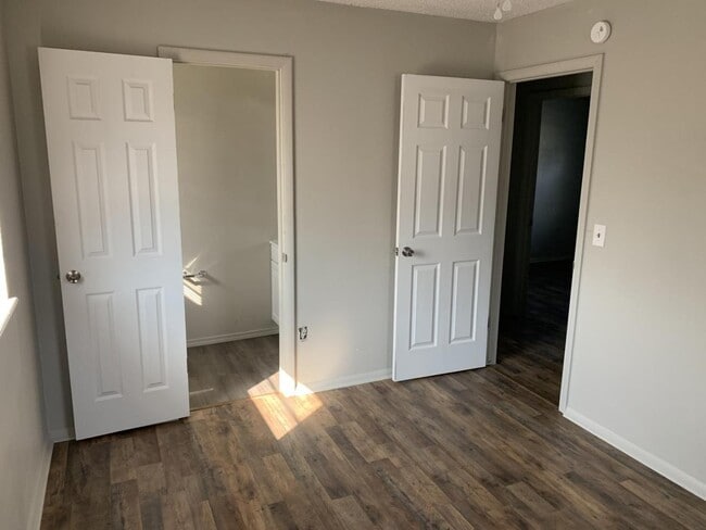 Building Photo - 9432 NE 14th St