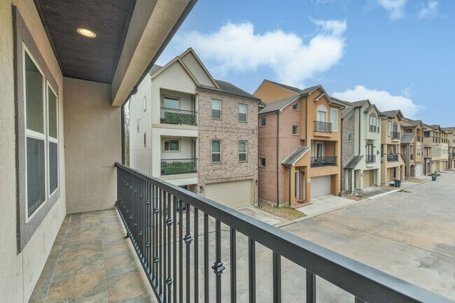 Building Photo - For Lease | 3 Bed, 2 Bath | 2,442 Sq Ft | Upland Place |