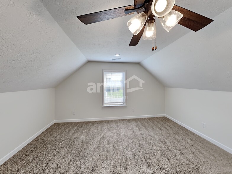 Building Photo - 2913 Dusenburg Dr