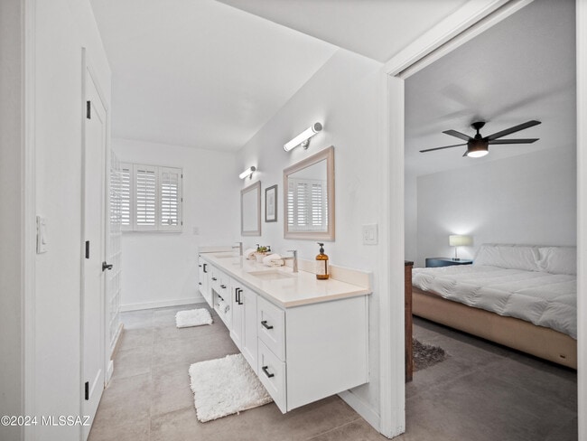 Building Photo - 5798 E Paseo Cimarron