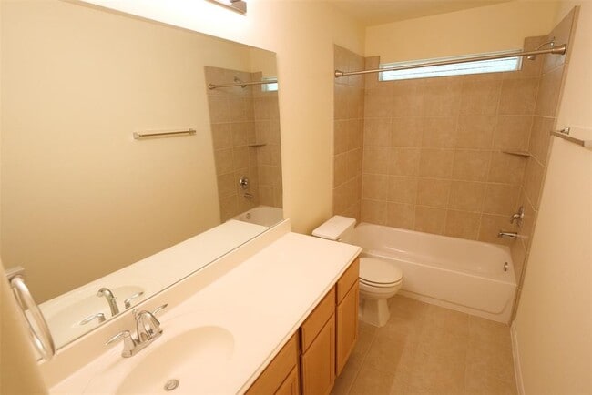 Building Photo - 814 Rosa Del Villa Ct