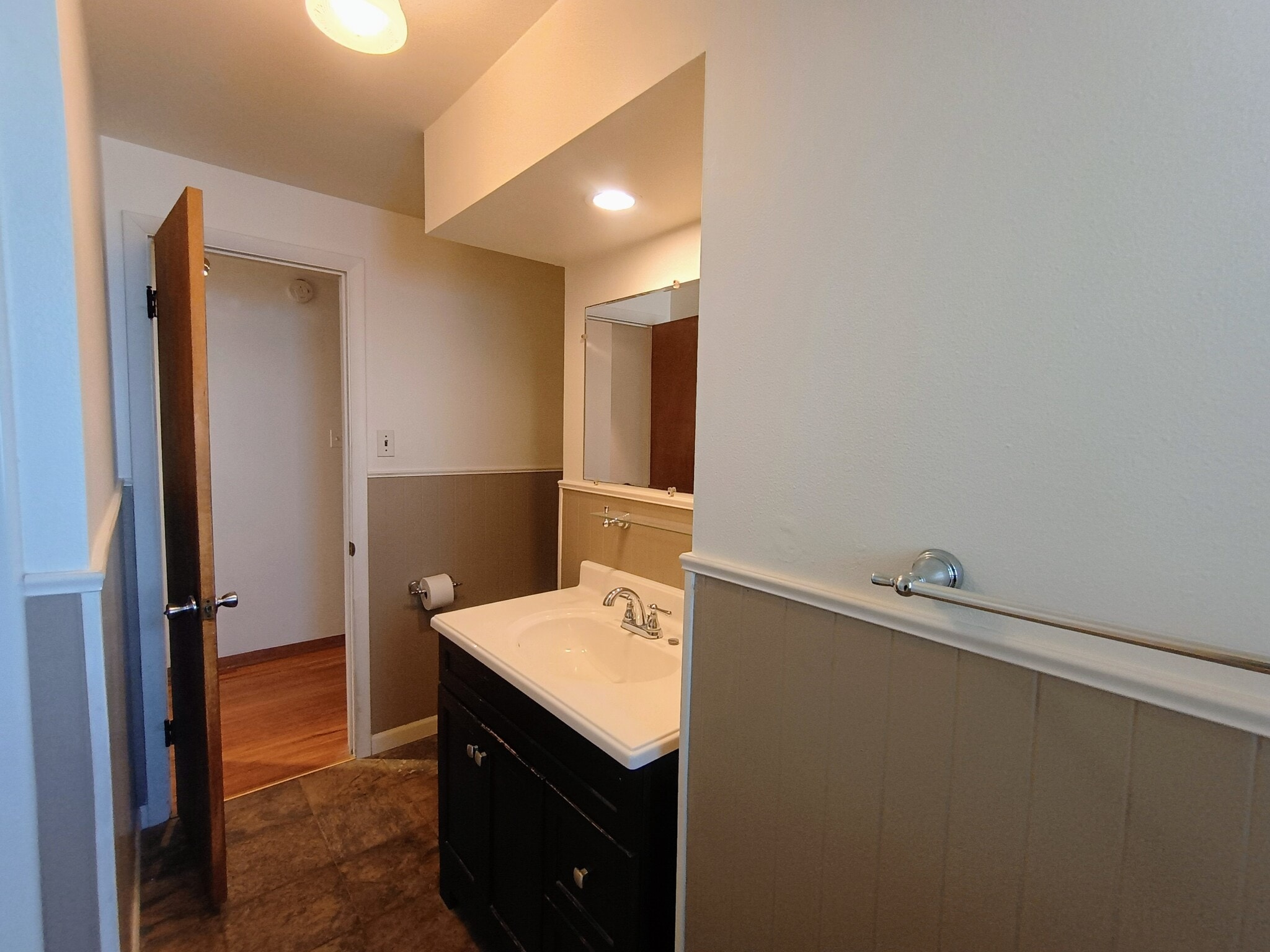 Building Photo - 235 Hemlock St