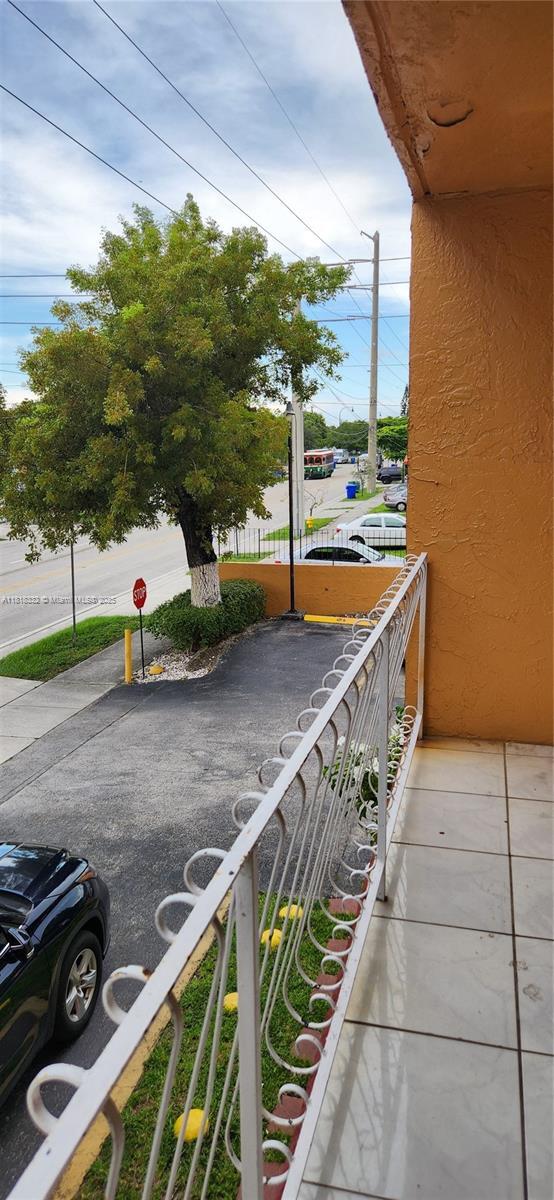 Building Photo - 6200 W Flagler St