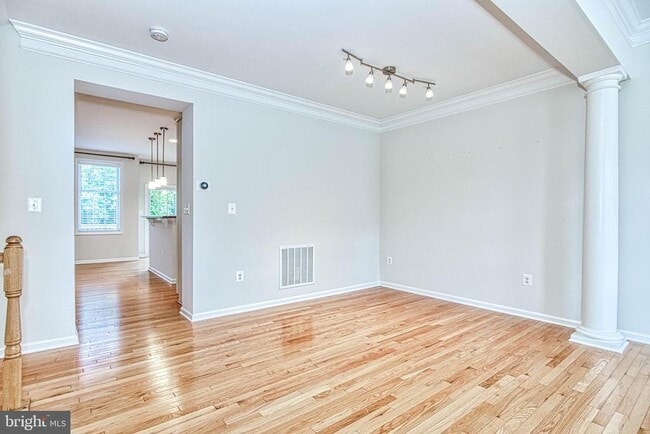 Building Photo - 208 Croft Square