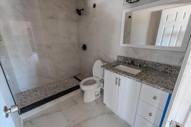 Building Photo - 2402 E M.L.K. Jr Blvd