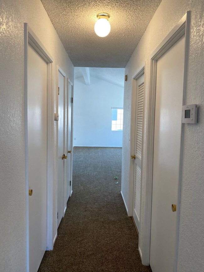 Building Photo - Great 2 Bedroom Home in Bullhead City!