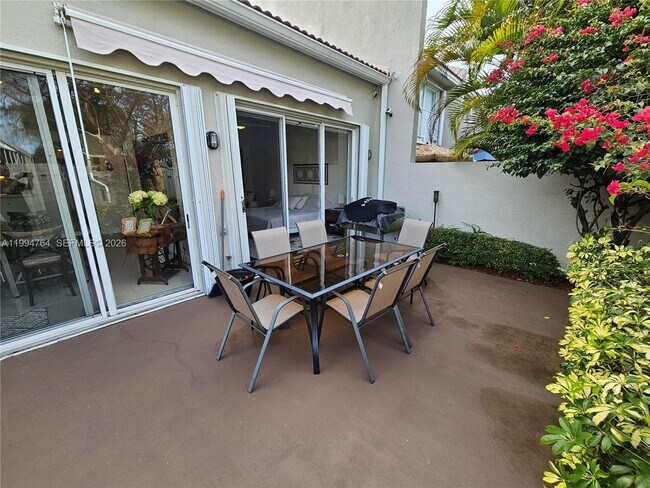 Building Photo - 4523 NW 98th Ave