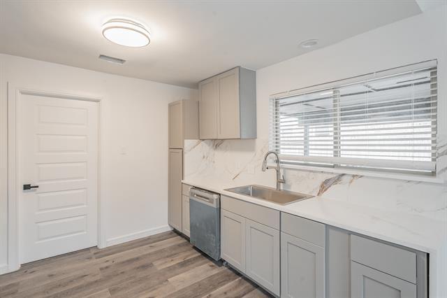 Building Photo - 8409 Glenann Dr