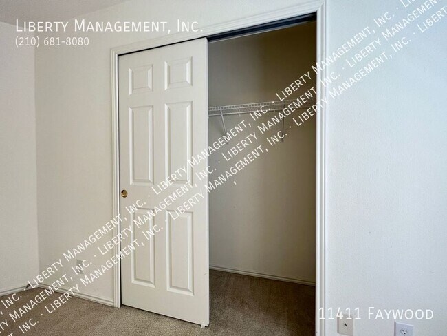 Building Photo - Single story home in the gated Heights at ...