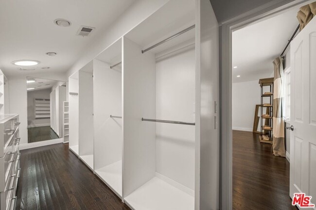 Building Photo - 9023 Alto Cedro Dr