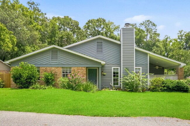 Building Photo - 1402 Sturbridge Pl