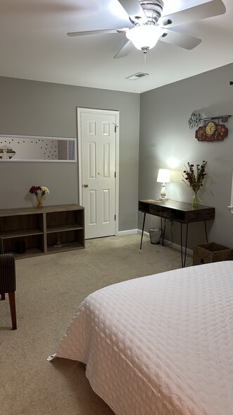 Building Photo - 11406 Enchanted Woods Way