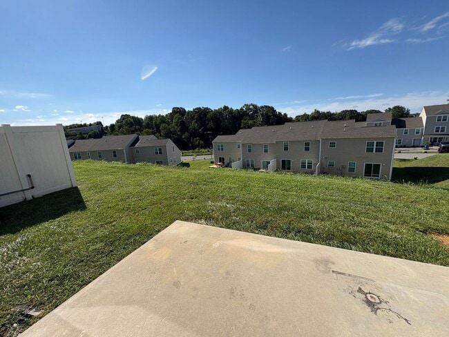 Building Photo - Available for the 2026-2027 leasing term