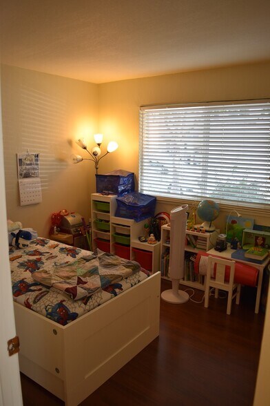 Building Photo - 497 Daisydell Court