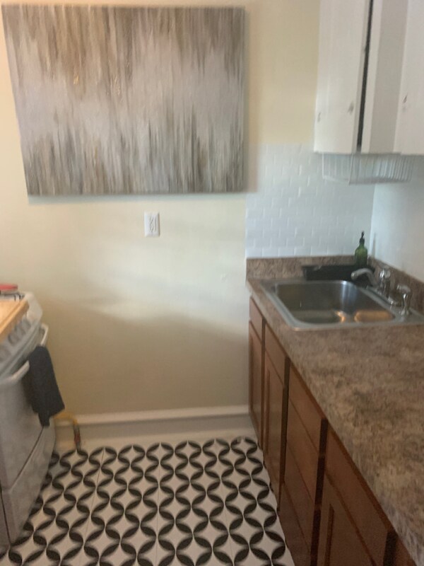 Building Photo - 00 W 21st St