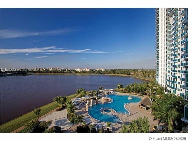 Building Photo - 2641 N Flamingo Rd