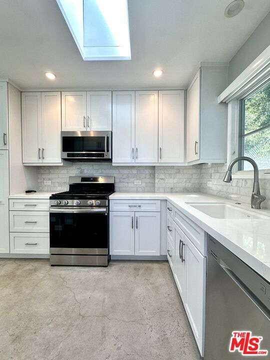 Building Photo - 1820 1/2 S Wooster St