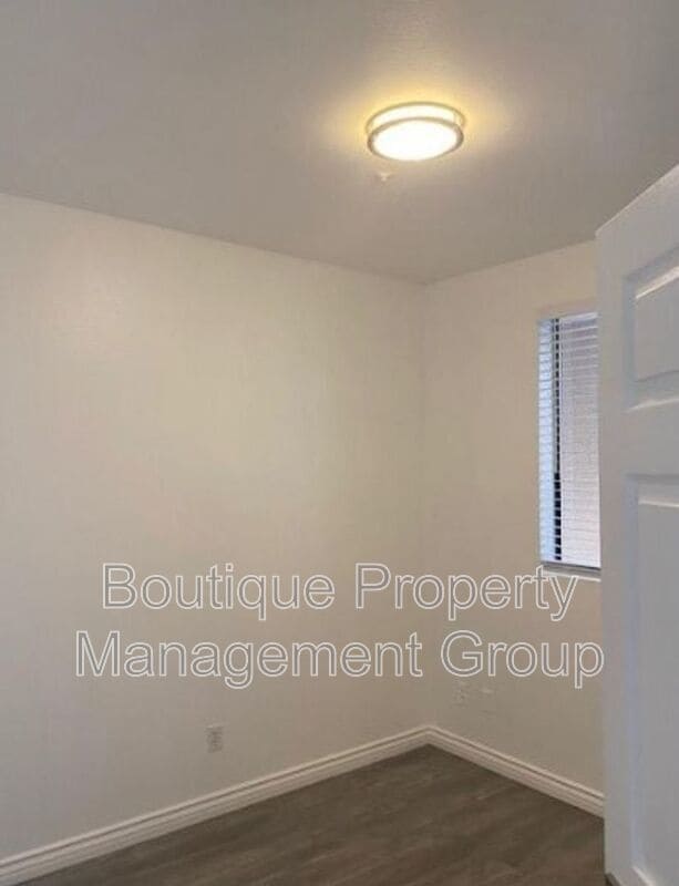 Building Photo - 555 Maine Ave