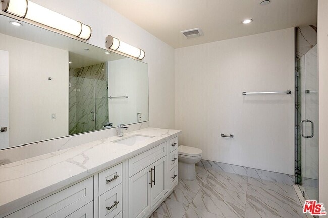 Building Photo - 1249 S Holt Ave