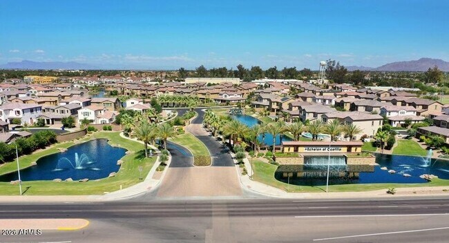 Building Photo - 948 W Yosemite Dr