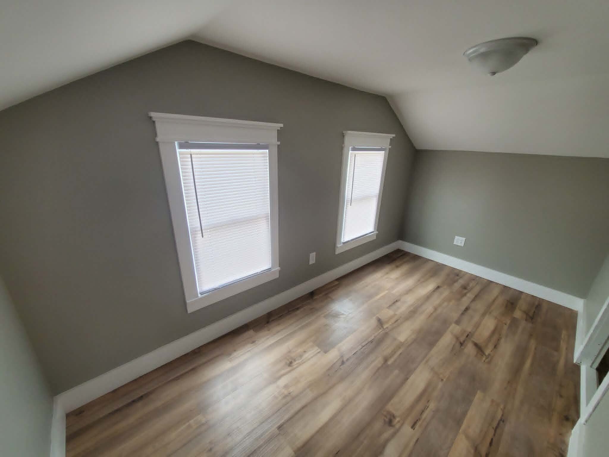 Building Photo - 208 W Candise St