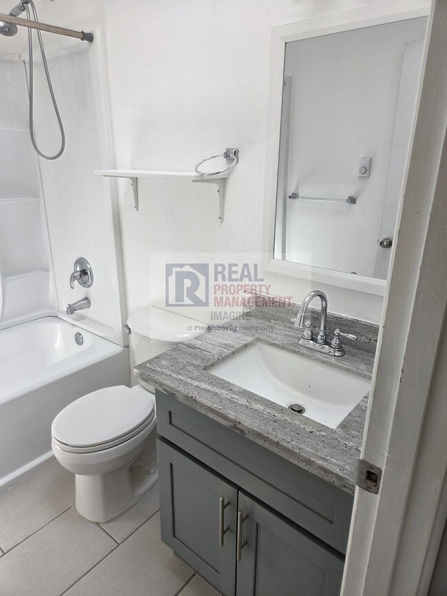 Building Photo - Recently remodeled 3 bedroom, 2.5 bath home